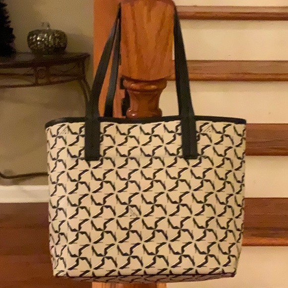 🌟Sale! ♠️Kate Spade Broome Street Pinwheel tote♠️ - Picture 4 of 6